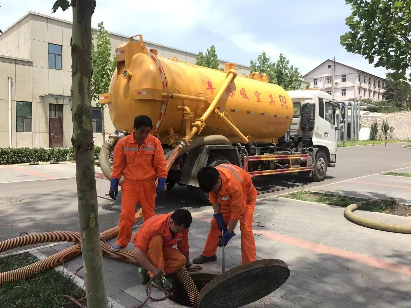 扶余化粪池清理与5-8吨吸粪车施工效率分析